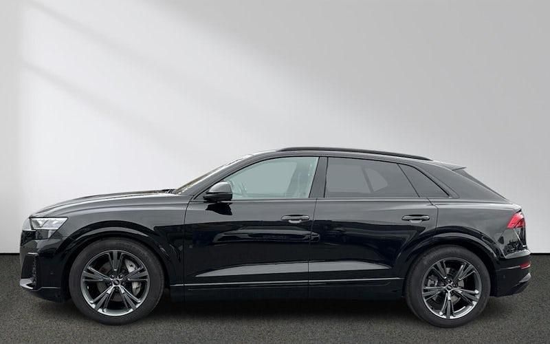 Gebraucht Audi Q8 Ambiente 286 PS (210 kW) 2024 Mythosschwarz metallic SUV
