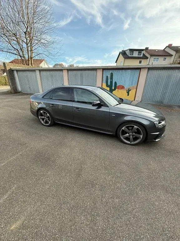Gebraucht Audi A4 Ambition 177 PS (130 kW) 2015 Grau Limousine