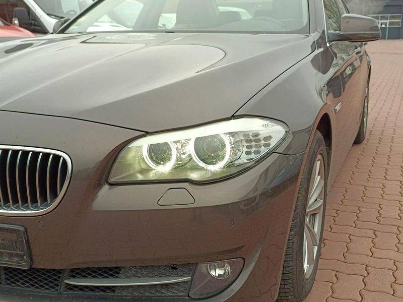 Gebraucht BMW 520 184 PS (135 kW) 2012 Braun Limousine