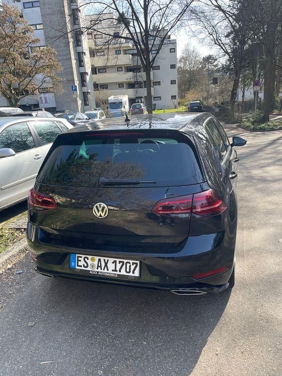 Gebraucht VW Golf VII Highline 150 PS (110 kW) 2019 Schwarz Limousine