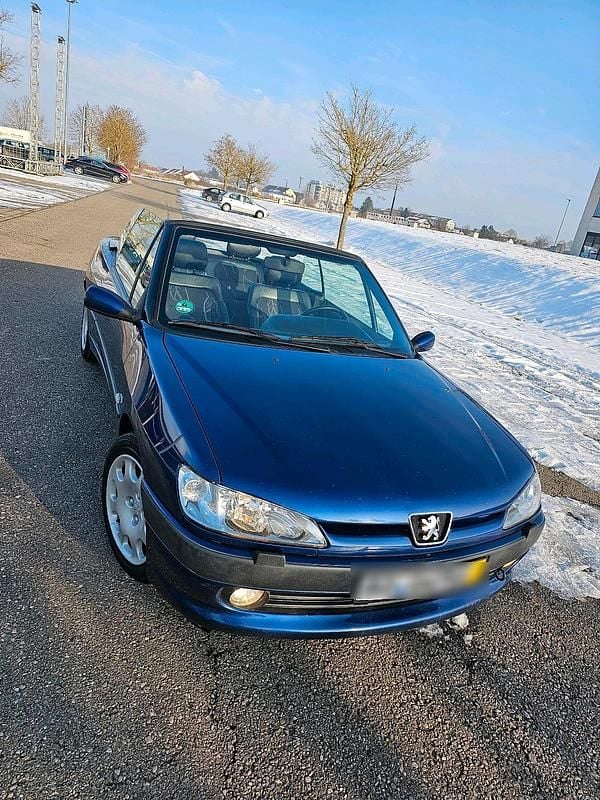 Blau Gebraucht 2002 Peugeot 306 Cabriolet Cabrio | 1.650 € - Bild 1/4