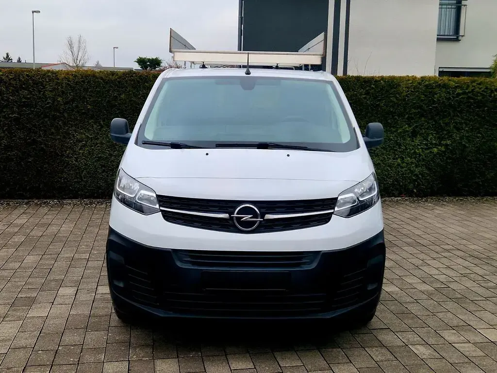 Gebraucht Opel Vivaro-e Combi Edition 144 PS (105 kW) 2023 Weiß Van / Kleinbus