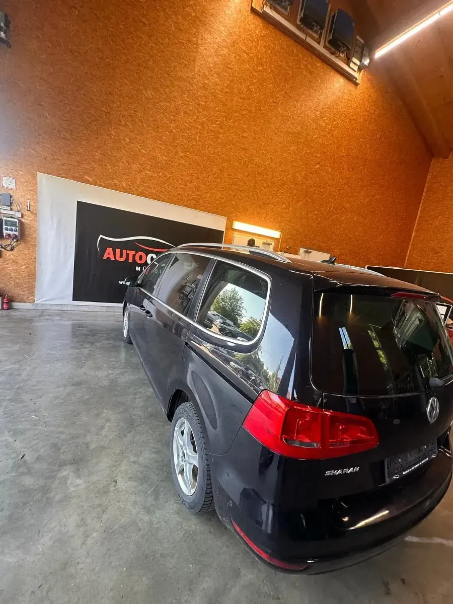 Gebraucht VW Sharan Highline 150 PS (110 kW) 2011 Schwarz Van / Kleinbus