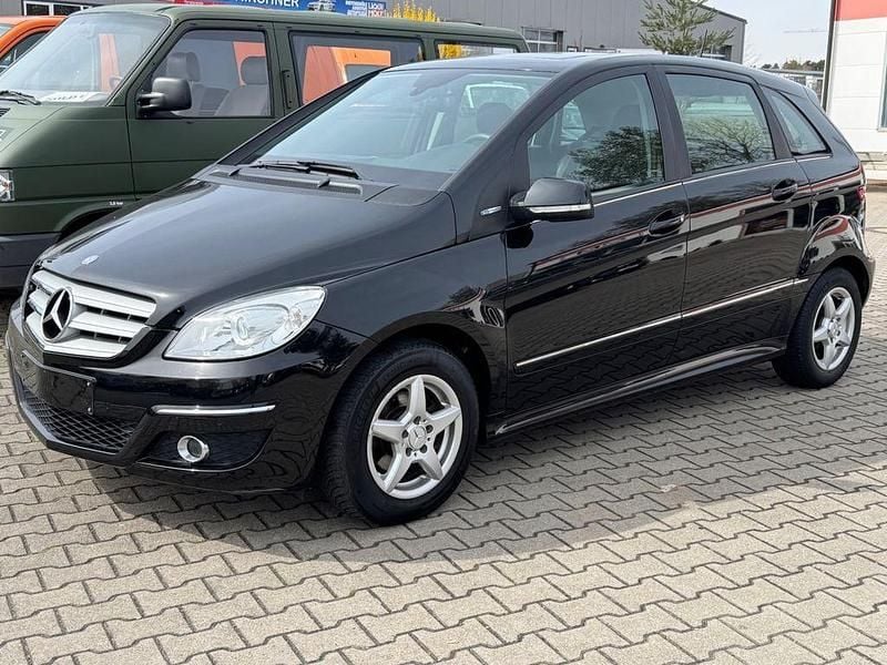 Gebraucht Mercedes B160 95 PS (69 kW) 2010 Schwarz Van / Kleinbus