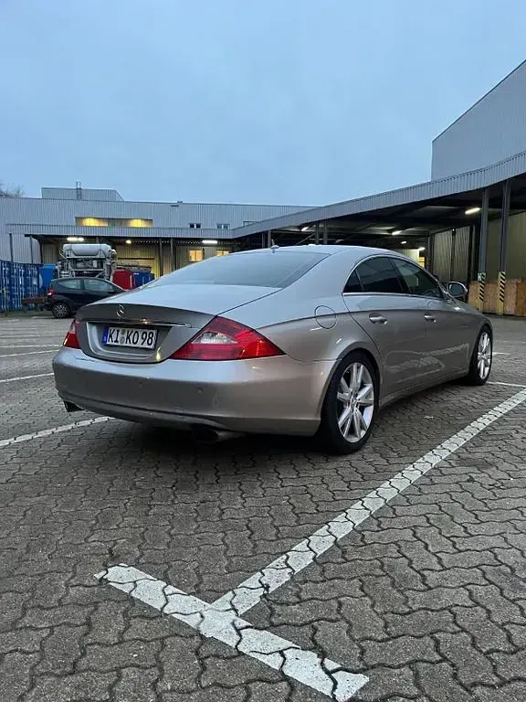 Gebraucht Mercedes CLS320 224 PS (164 kW) 2007 Limousine