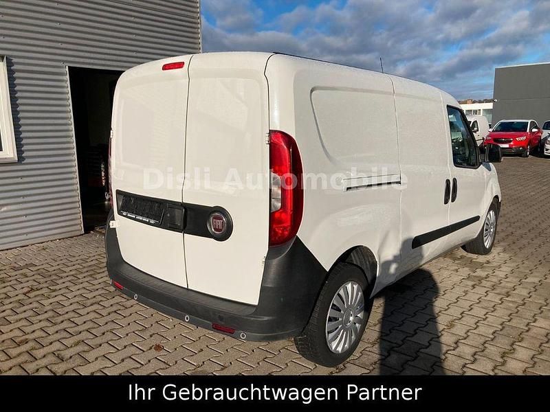 Gebraucht Fiat Doblò 95 PS (69 kW) 2019 Weiß Van / Kleinbus