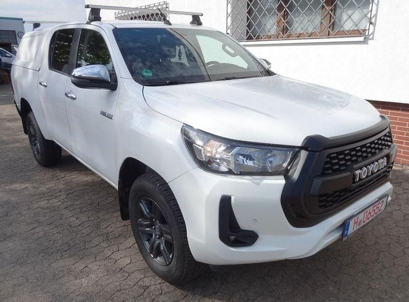 Weiß Gebraucht 2021 Toyota HiLux Comfort Abholung | 33.296 € (Superpreis) - Bild 1/4