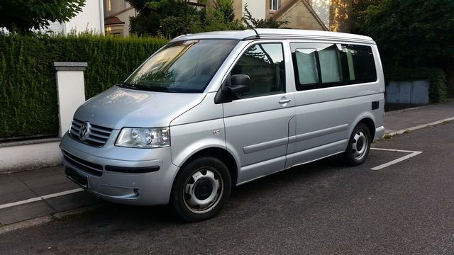 Silber metallic Gebraucht 2006 VW T5 California Van | 22.500 € - Bild 1/2