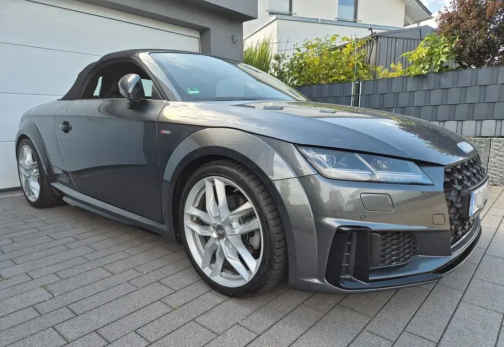 Gebraucht Audi TT Roadster S-Line 197 PS (144 kW) 2019 Grau Cabrio