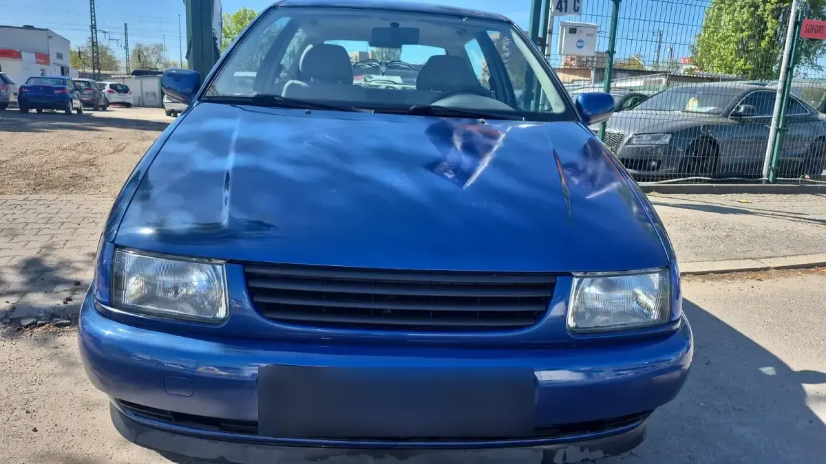 Gebraucht VW Polo 60 PS (44 kW) 1998 Blau Kleinwagen
