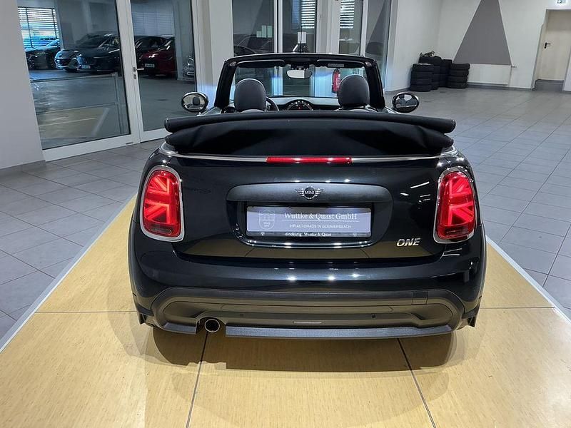 Gebraucht Mini One Cabriolet 102 PS (75 kW) 2022 Schwarz Cabrio