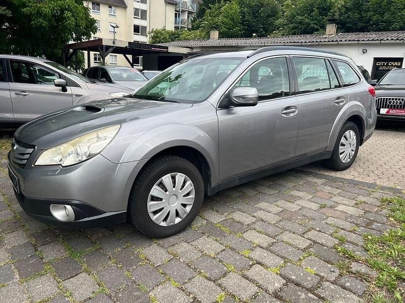 Gebraucht Subaru Outback Active 150 PS (110 kW) 2010 Silber SUV