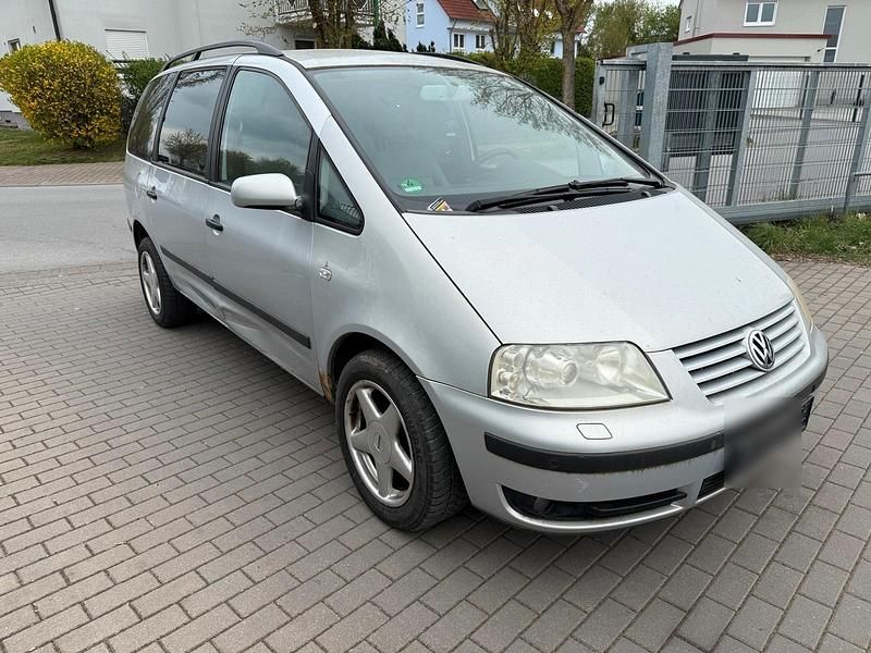 Silber Gebraucht 2002 VW Sharan Van / Kleinbus | 950 € (Guter Preis) - Bild 1/4