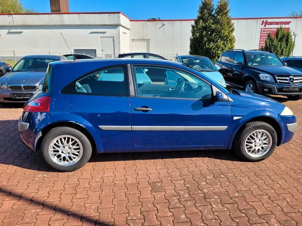 Gebraucht Renault Mégane III Avantage 111 PS (81 kW) 2008 Blau Limousine
