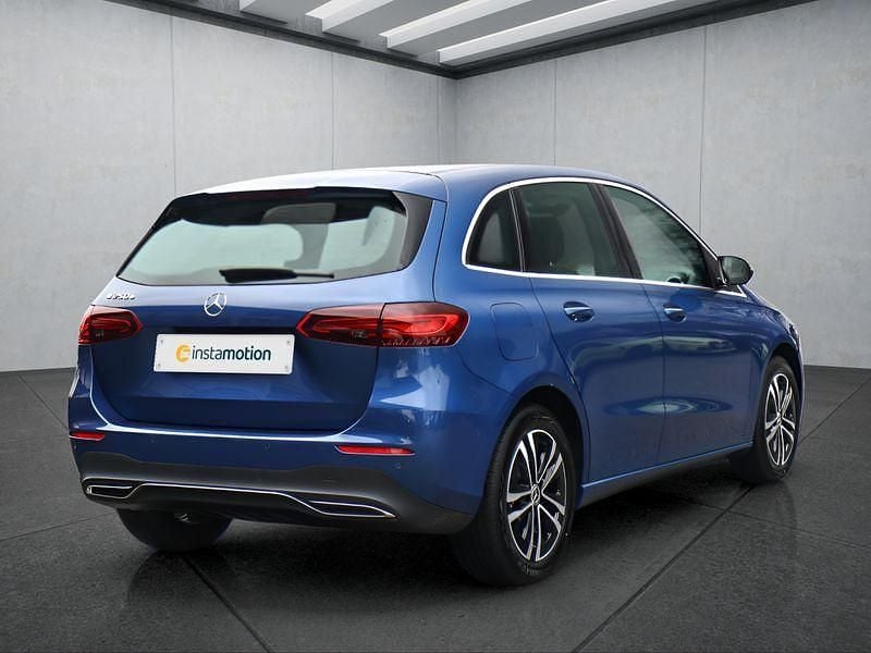 Gebraucht Mercedes B250e 218 PS (160 kW) 2025 Blau Van / Kleinbus
