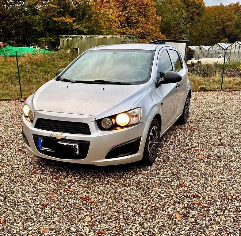 Grau Gebraucht 2011 Chevrolet Aveo LS Limousine | 2.850 € (Fairer Preis) - Bild 1/4