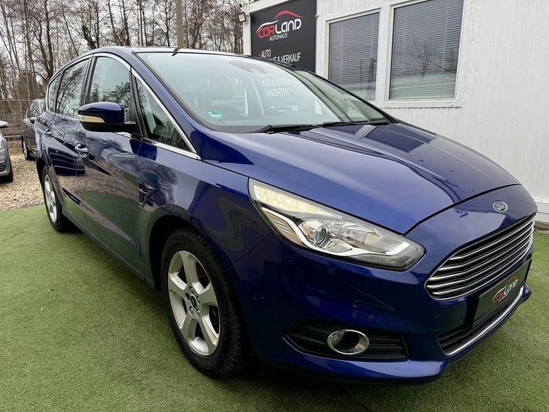 Gebraucht Ford S-MAX Titanium 160 PS (117 kW) 2016 Blau Van / Kleinbus