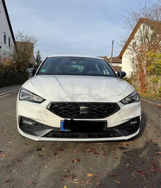 Gebraucht Seat Leon FR 150 PS (110 kW) 2021 Weiß Limousine