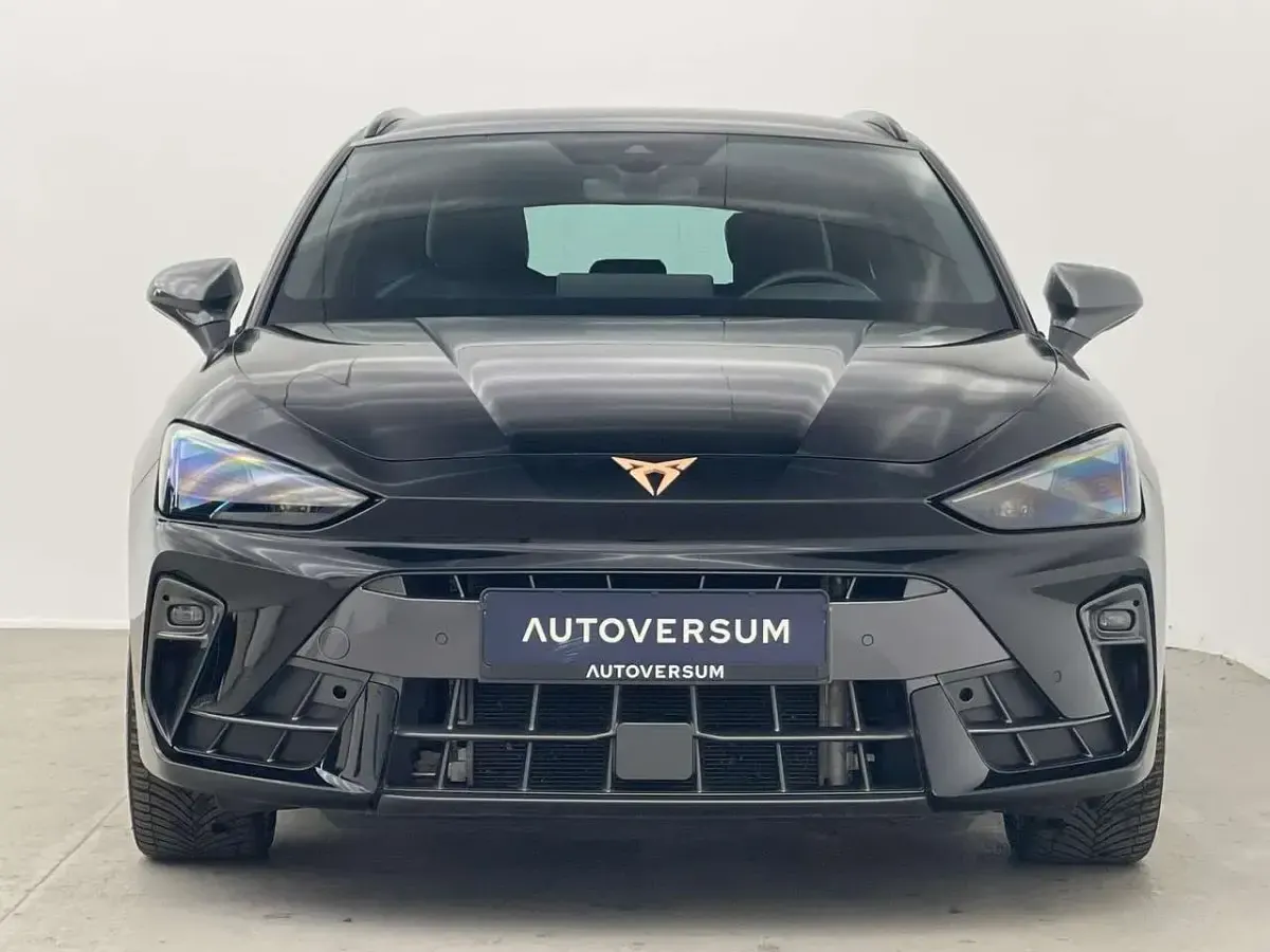 Gebraucht Cupra Leon 150 PS (110 kW) 2025 Mitternachtsschwarz Kombi