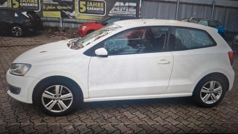 Weiß Gebraucht 2010 VW Polo Kleinwagen | 2.850 € (Guter Preis) - Bild 1/1