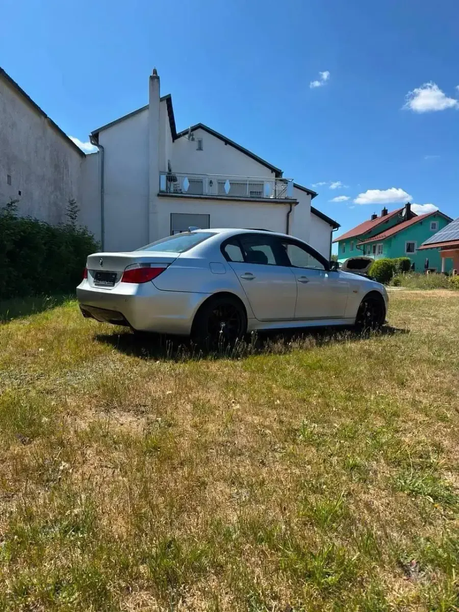 Gebraucht BMW 530 M Sport 231 PS (169 kW) 2006 Silber Limousine