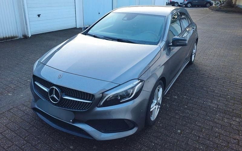 Gebraucht Mercedes A200 AMG 156 PS (114 kW) 2018 Grau Limousine