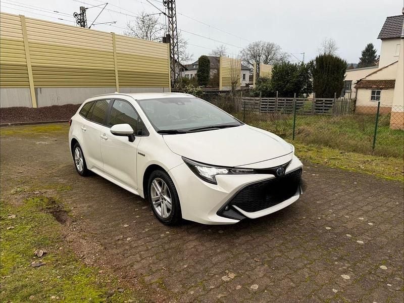 Weiß Gebraucht 2019 Toyota Corolla Business Edition Kombi | 14.600 € (Superpreis) - Bild 1/4