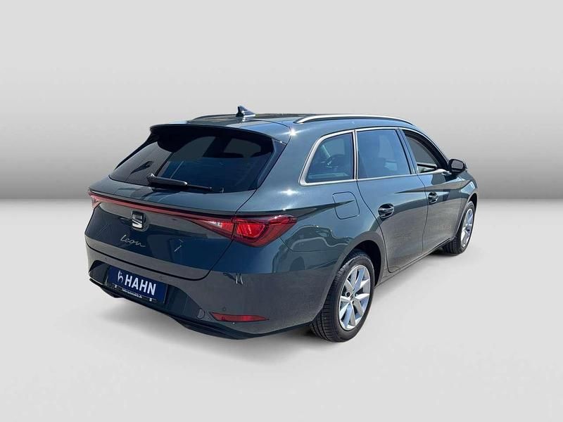 Neu Seat Leon 116 PS (85 kW) 2026 Blau Kombi