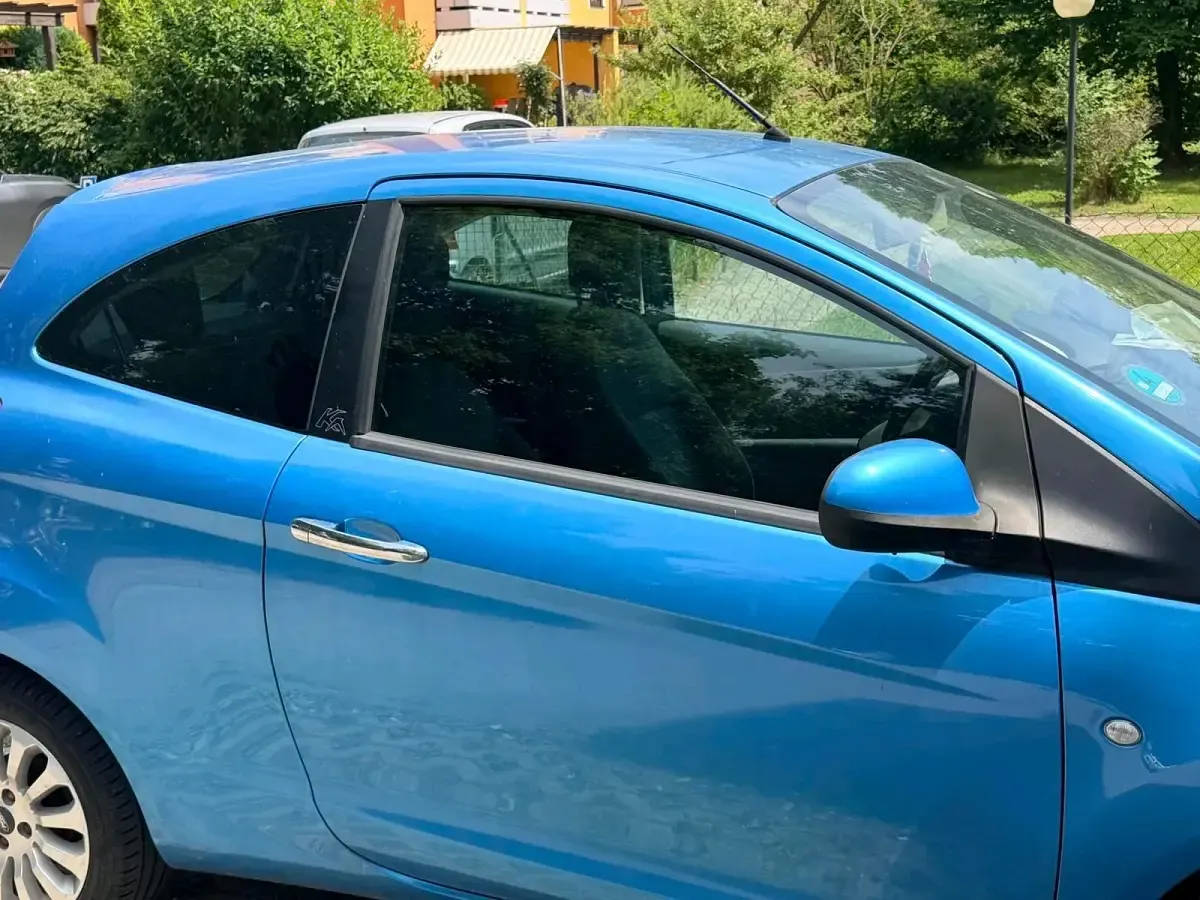 Gebraucht Ford Ka 69 PS (50 kW) 2010 Blau Kleinwagen