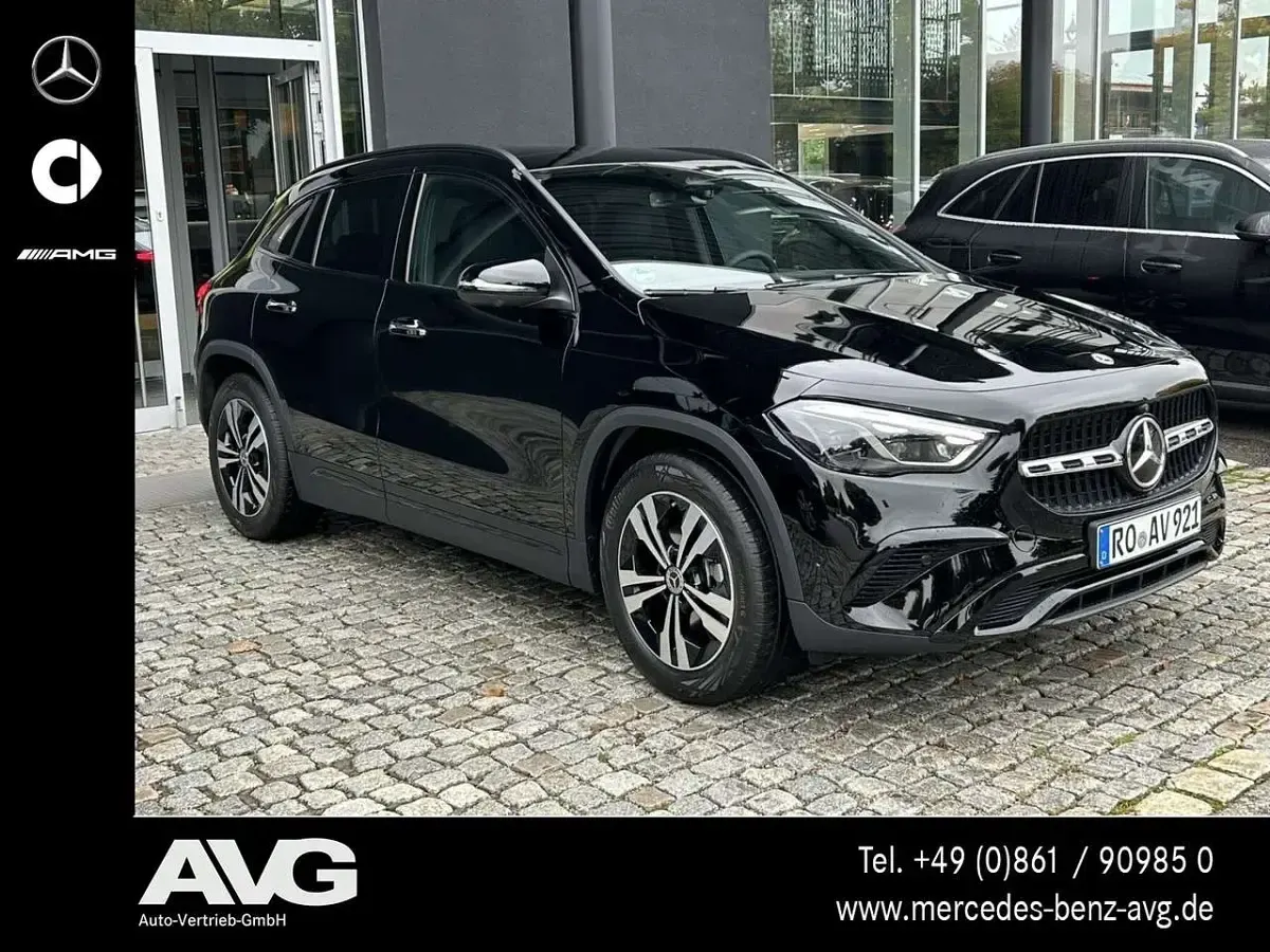 Gebraucht Mercedes GLA200 Progressive 163 PS (119 kW) 2025 Schwarz SUV
