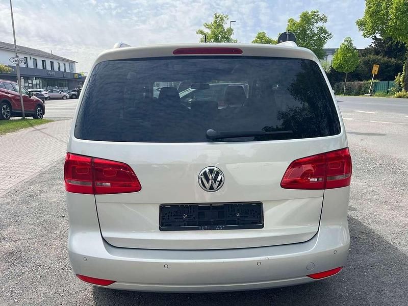 Używany VW Touran Style 105 KM (77 kW) 2011 Srebrny Minivan