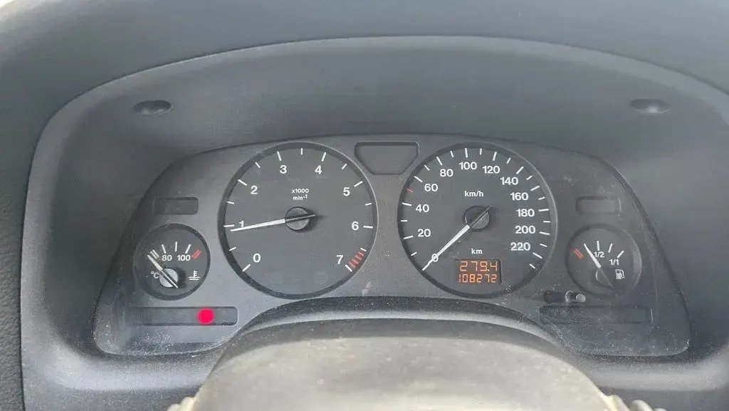 Używany Opel Astra 75 KM (55 kW) 1999 Srebrny Hatchback