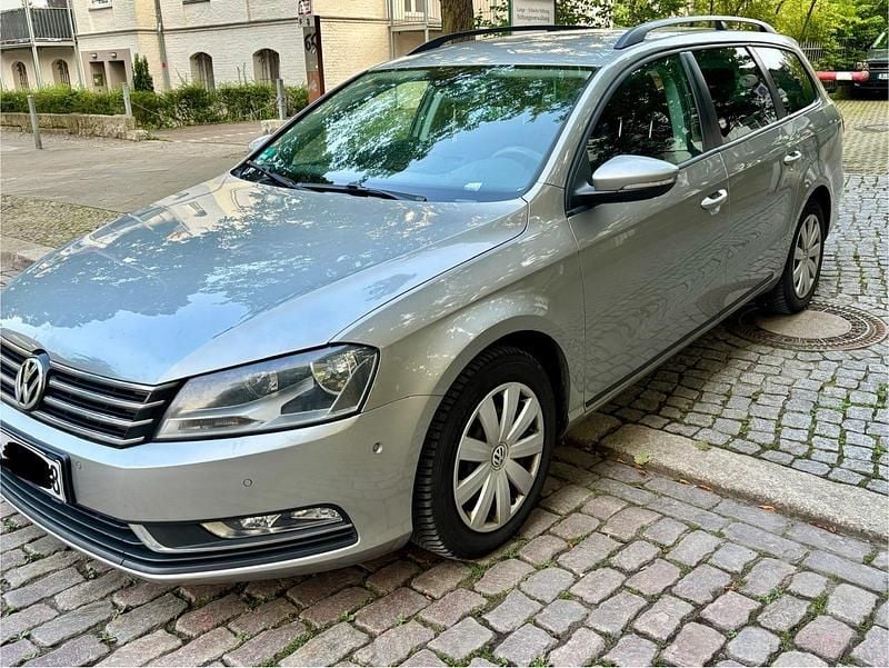 Grau Gebraucht 2014 VW Passat Kombi | 5.800 € (Guter Preis) - Bild 1/4
