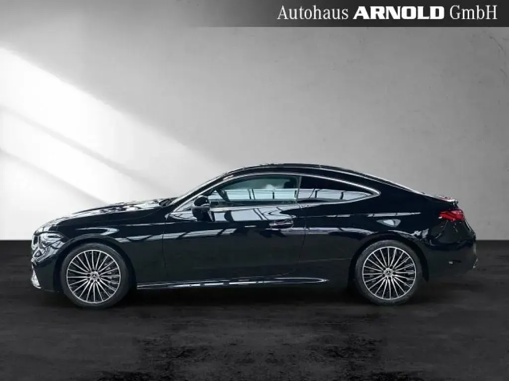 Gebraucht Mercedes 220 197 PS (144 kW) 2025 Obsidianschwarz (metallic) Coupé
