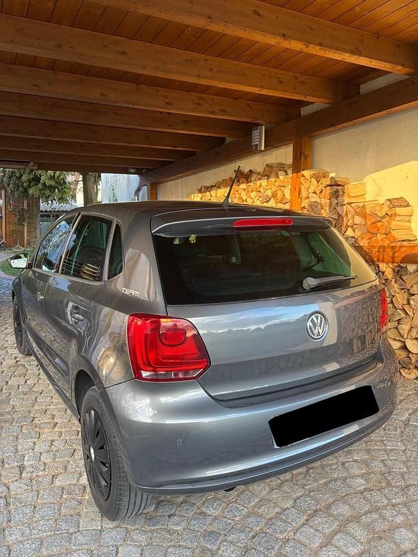 Gebraucht VW Polo 86 PS (63 kW) 2010 Grau Kleinwagen