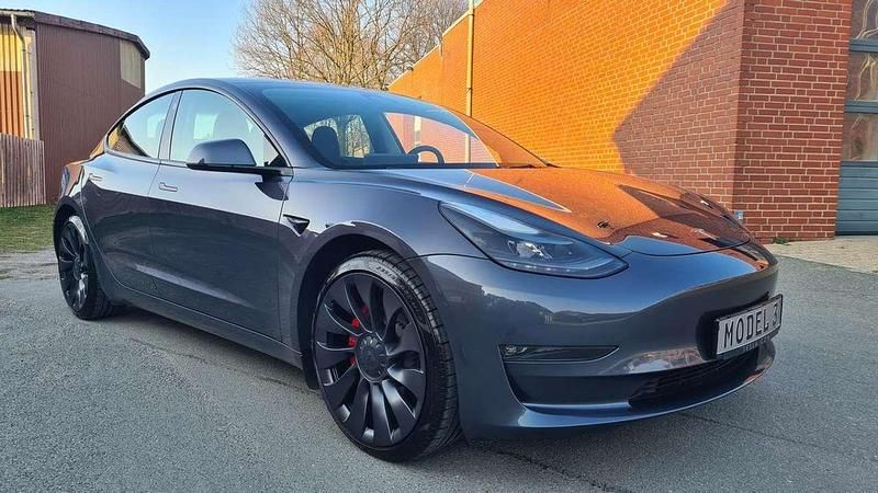 Gebraucht Tesla Model 3 Performance 392 kW (534 PS) 2022 Midnight silver Limousine