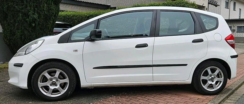 Weiß Gebraucht 2011 Honda Jazz Kleinwagen | 4.500 € (Fairer Preis) - Bild 1/4