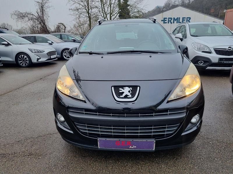 Gebraucht Peugeot 207 96 PS (70 kW) 2011 Schwarz Kombi