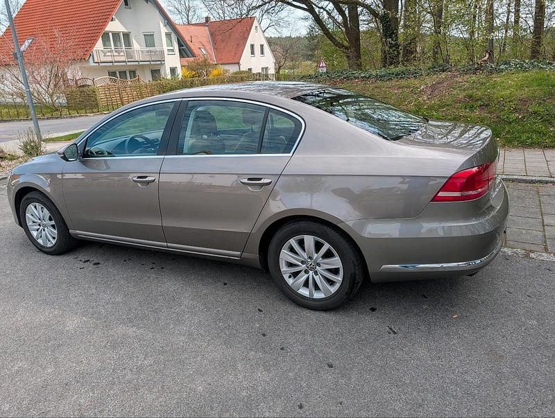 Gebraucht VW Passat 2011 Andere farben Limousine