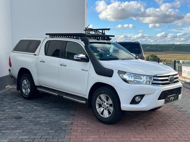Super (pure) white ii Gebraucht 2017 Toyota HiLux Comfort Abholung | 29.900 € (Fairer Preis) - Bild 1/4
