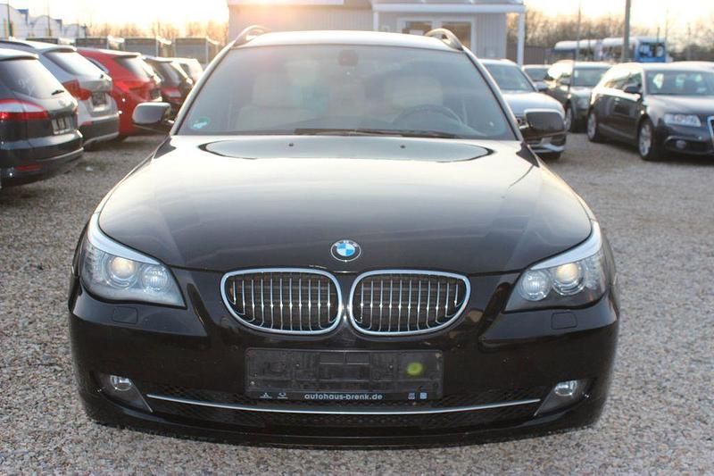 Gebraucht BMW 525 Lifestyle 197 PS (144 kW) 2008 Schwarz Kombi