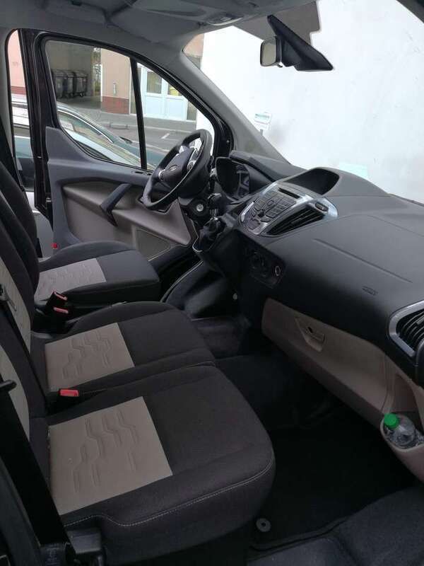 Weiß Gebraucht 2014 Ford Tourneo Custom Van / Kleinbus | 19.995 € (Teuer) - Bild 1/4