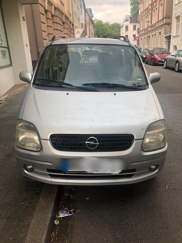Silber Gebraucht 2001 Opel Agila Kleinwagen | 749 € (Guter Preis) - Bild 1/4