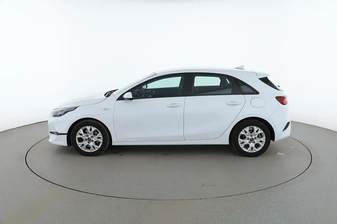 Gebraucht Kia Ceed Edition 7 2022 Weiß Kleinwagen