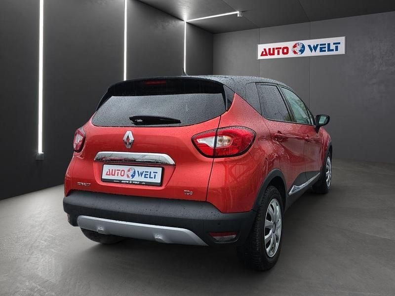 Second-hand Renault Captur 120 CP (88 kW) 2015 Roșu SUV