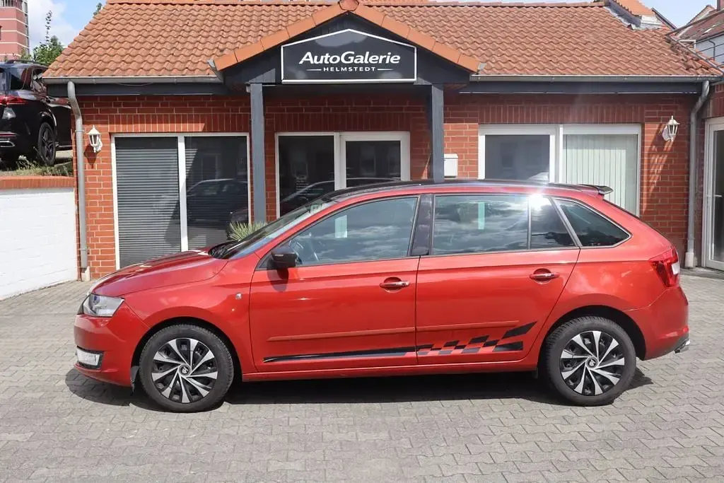 Gebraucht Skoda Rapid Elegance 105 PS (77 kW) 2015 Rot Kleinwagen