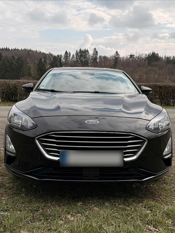 Gebraucht Ford Focus 125 PS (91 kW) 2022 Schwarz Limousine