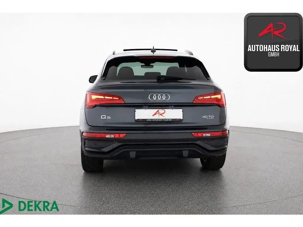 Gebraucht Audi Q5 Sportback Ambiente 204 PS (150 kW) 2022 Grau (metallic) SUV