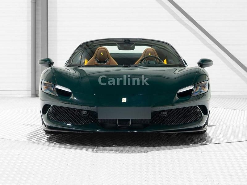 Gebraucht Ferrari 296 829 PS (609 kW) 2024 Verde british Cabrio
