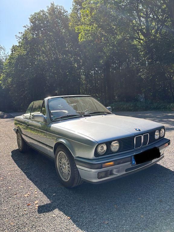 Blau Gebraucht 1991 BMW 318 Basis Cabrio | 12.750 € - Bild 1/4